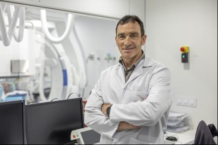 Doctor Bruno García del Blanco, cardiólogo intervencionista del Instituto del Corazón del Hospital Quirónsalud de Barcelona.