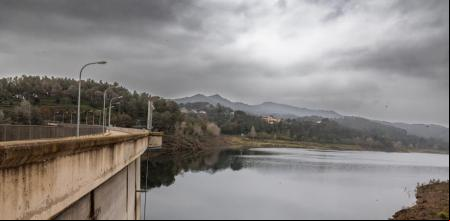 Pantano de Riudecanyes. Aunque se ha recuperado, ahora está sobre el 37%, la calidad del agua no es buena .