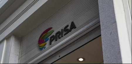 Logo de Grupo Prisa en domicilio Social, en la Gran Vía, 32 de Madrid (España), a 19 de noviembre de 20202. El Grupo Prisa ha confirmado a la Comisión Nacional del Mercado de Valores (CNMV) que ha recibido este jueves una carta firmada por Blas Herrero, propietario de Kiss FM, que contiene los términos de una propuesta, no solicitada por el grupo y no vinculante, para comprar los activos de prensa y radio de Prisa, y que analizará su consejo de istración. 19 NOVIEMBRE 2020;ADQUISICIÓN;COMPRA; Jesús Hellín / Europa Press 19/11/2020