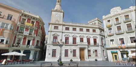 El Ayuntamiento de Reus introduce depredadores biológicos para controlar el pulgón sin plaguicidas