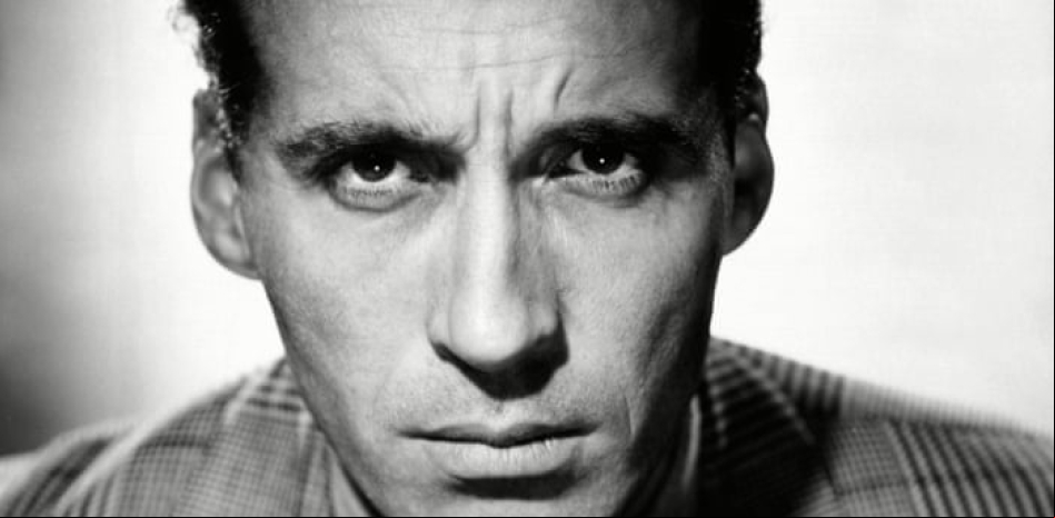 ¿Qué mítico actor era descendiente de Carlomagno y trabajó como agente secreto?