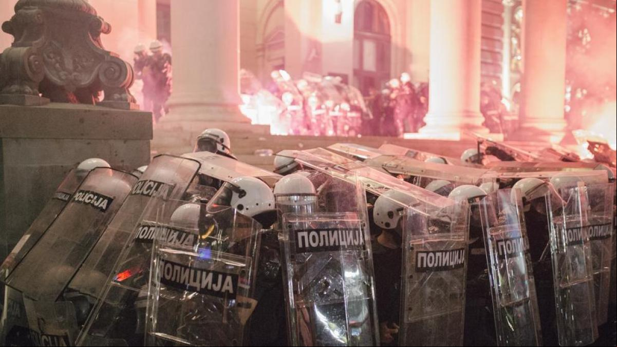 Serbia se llena de retos políticos