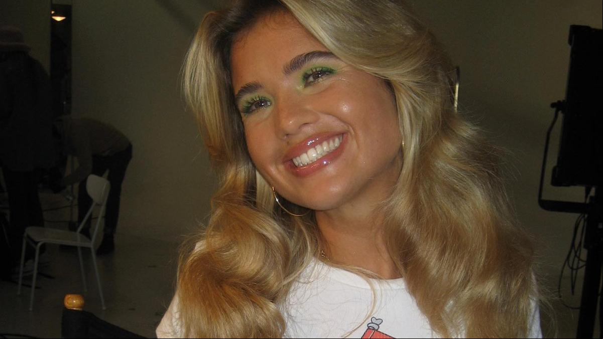 El 90s blowout, la última tendencia en corte de pelo que triunfa en redes
