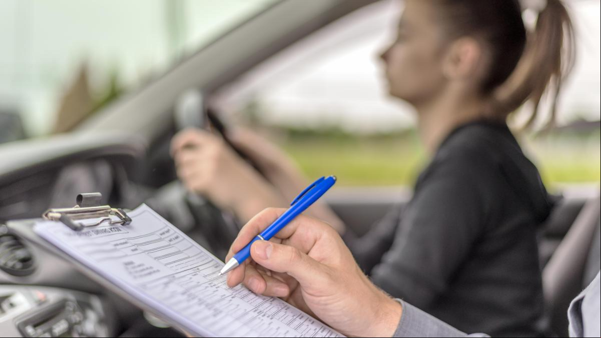 ¿Es el final de los exámenes de conducir? Así es el nuevo sistema que la DGT plantea instaurar