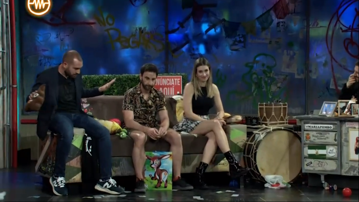 Jorge Ponce acude a su propio programa como invitado y destroza la mesa de David Broncano