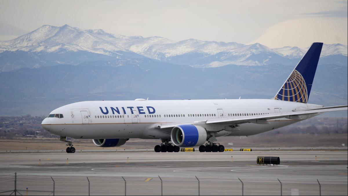 La aerolínea United Airlines vuelve a operar tras sufrir un fallo técnico que ha obligado a suspender todos sus vuelos