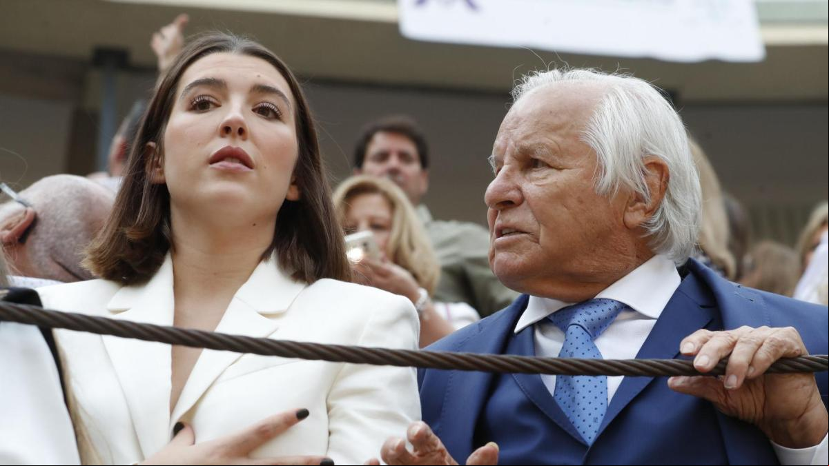 El deseo de Vicky Martín Berrocal al ver a su hija junto a su abuelo Manuel Benítez El Cordobés