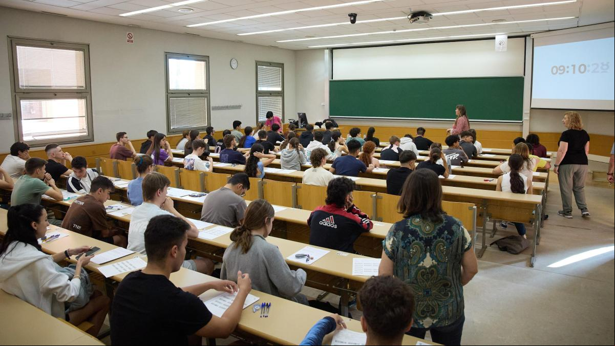 Madrid, la comunidad con las matrículas más caras y menos transferencias públicas Madrid, la comunidad con las matrículas más caras y menos transferencias públicas