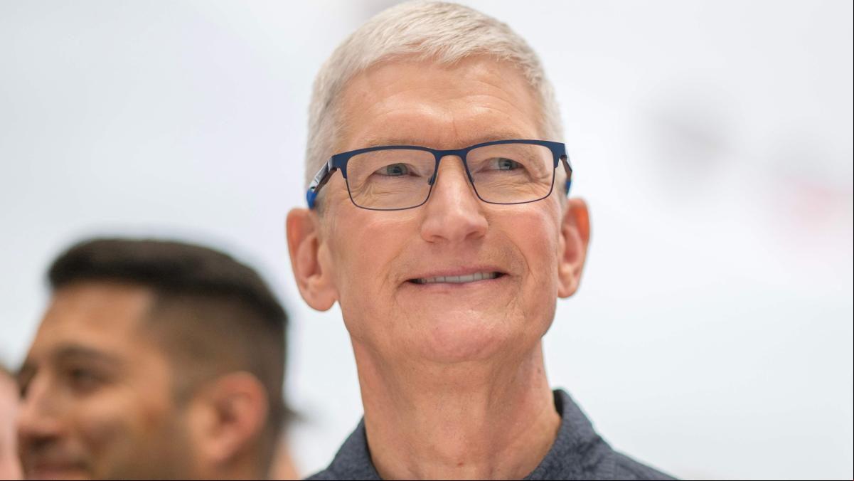 Tim Cook, CEO de Apple: “China dejó de ser un país barato hace tiempo para las empresas, si siguen yendo es por la habilidad de producción”