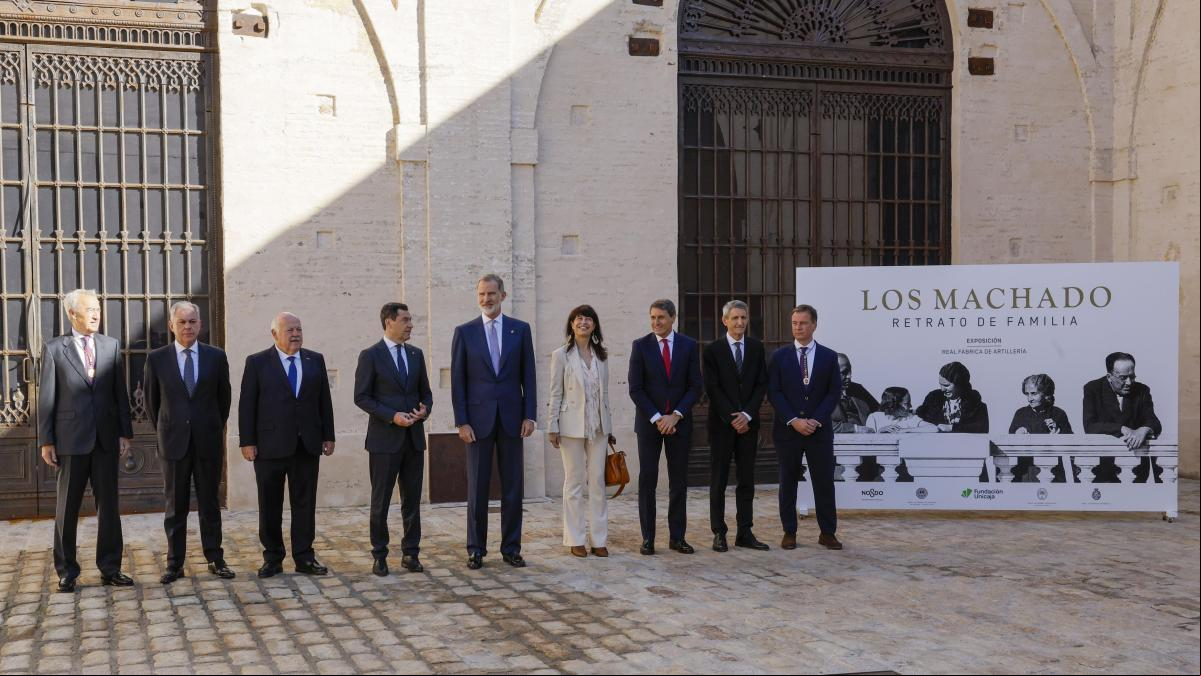 El Rey Felipe VI inaugura en Sevilla la exposición ‘Los Machado. Retrato de Familia’