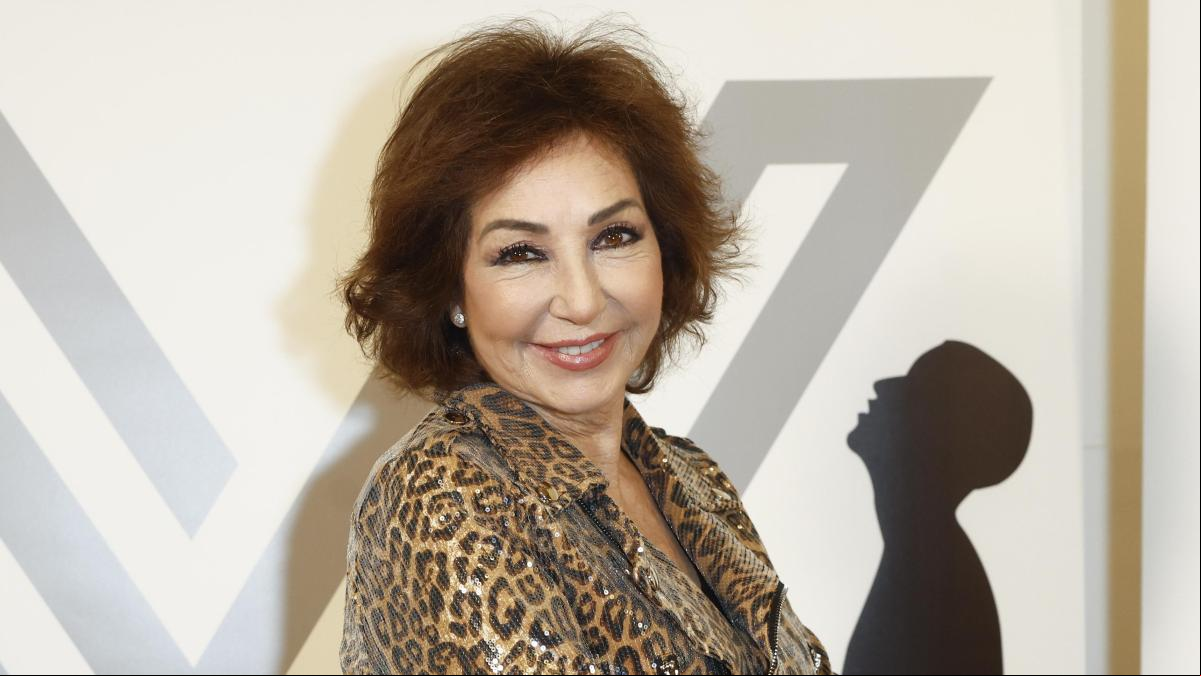 Ana Rosa Quintana demuestra que el estampado más salvaje del año funciona a cualquier edad