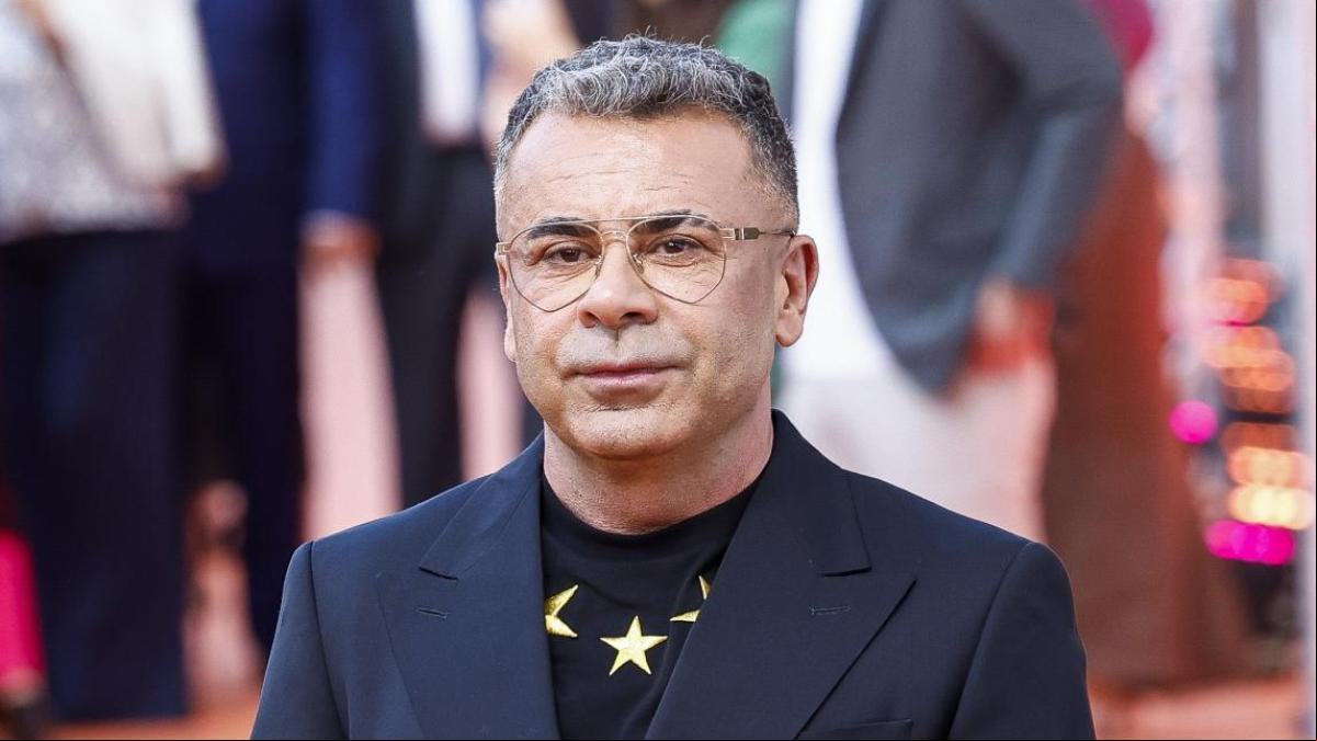 La lujosa casa que Jorge Javier Vázquez compró en Madrid por 1,5 millones de euros: con baño árabe, porche fresco y alfombras animal print