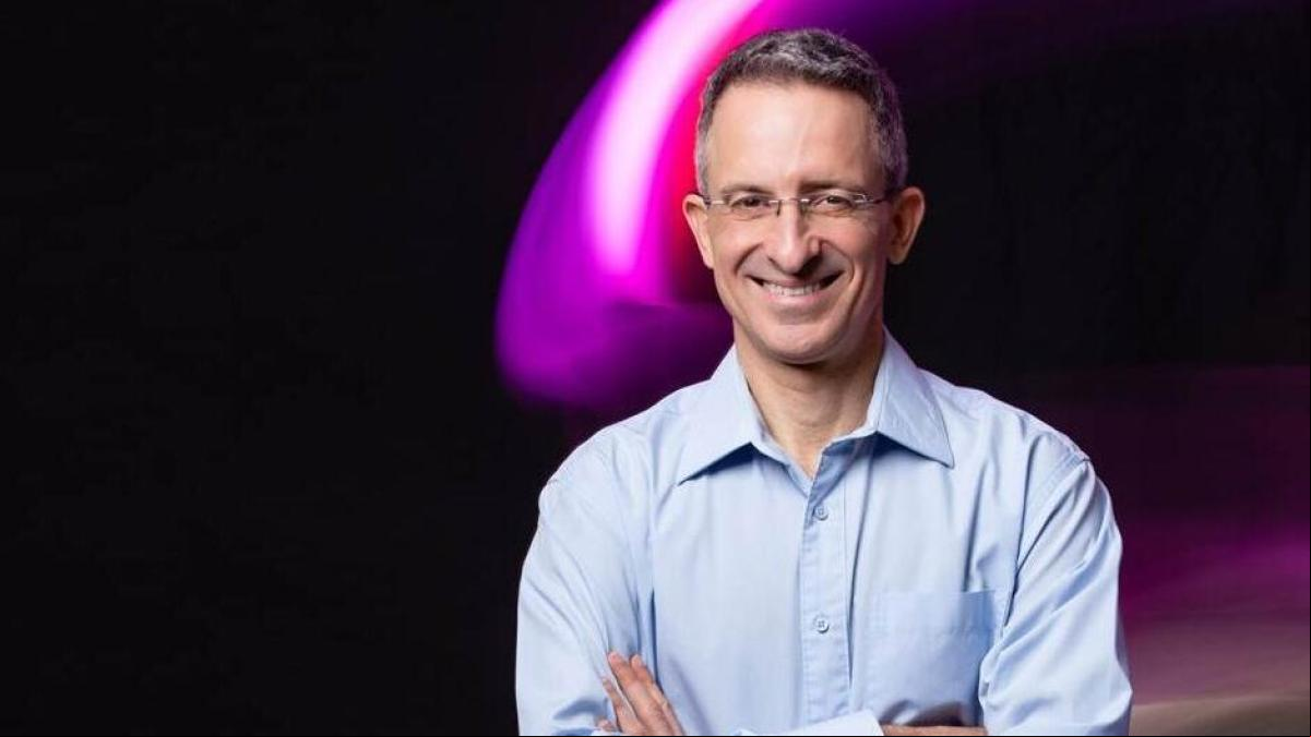 El profesor de Harvard Tal Ben Shahar revela las claves de las personas más felices: “Las relaciones sólidas son una prioridad en su vida”