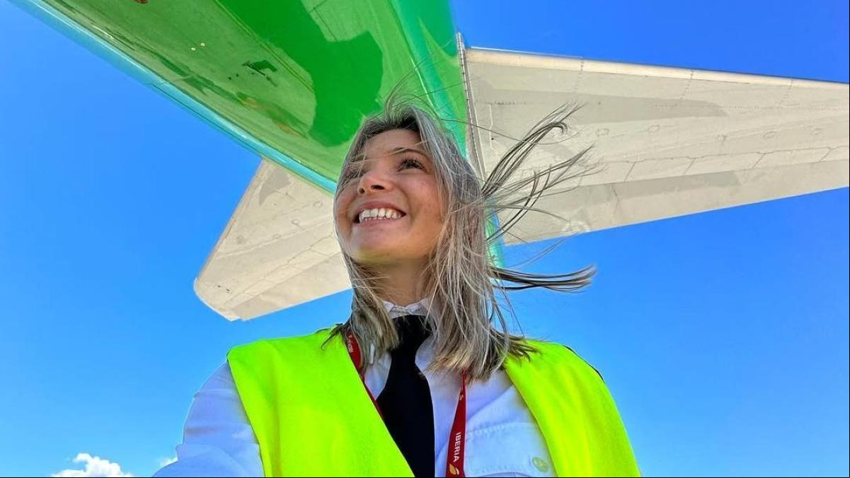 Savina Paül, piloto de avión: “Volar en una aerolínea low cost no es menos seguro, lo único que cambia son los servicios”