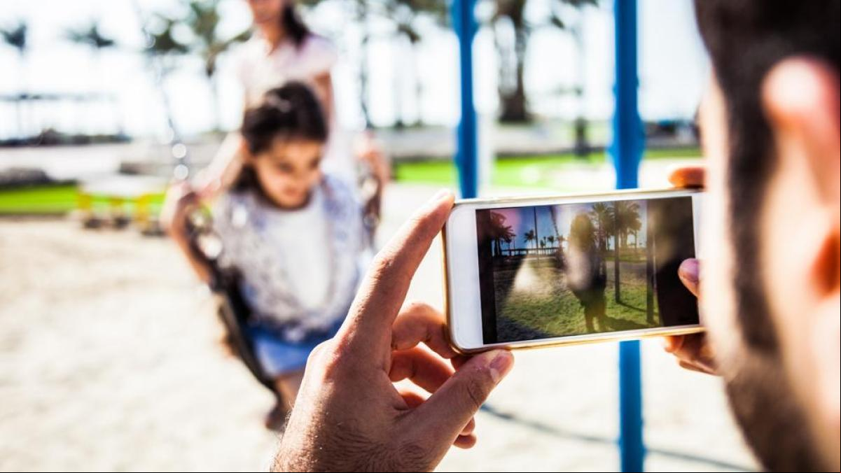 ¿Es el ‘sharenting’ una forma de abuso infantil?