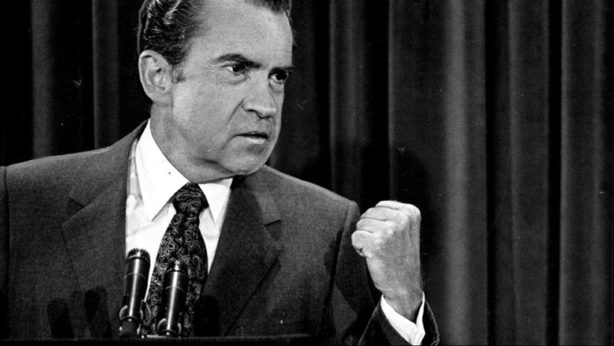 Nixon, el otro presidente que acabó con una era