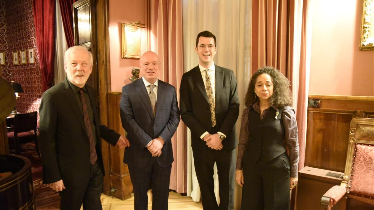 El Cercle del Liceu reúne a personalidades de la cultura catalana con la Embajadora de EE.UU