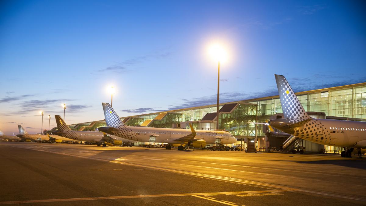 IAG condiciona las inversiones en Vueling a un acuerdo sostenible con los sindicatos IAG condiciona las inversiones en Vueling a un acuerdo sostenible con los sindicatos