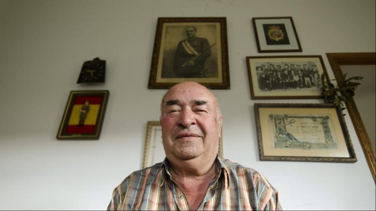Dos alcaldes franquistas logran la reelección y el tercero que quedaba se hunde