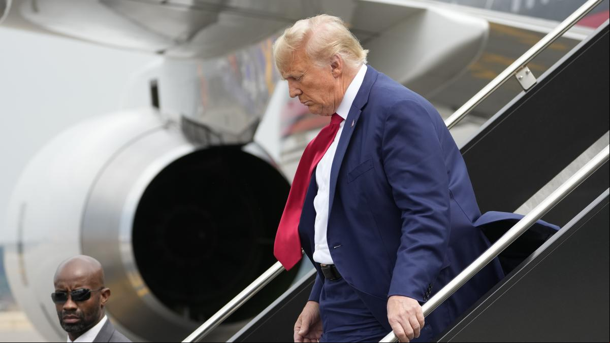 Trump llega a Washington para comparecer ante el tribunal por intentar revertir el resultado de las elecciones de 2020