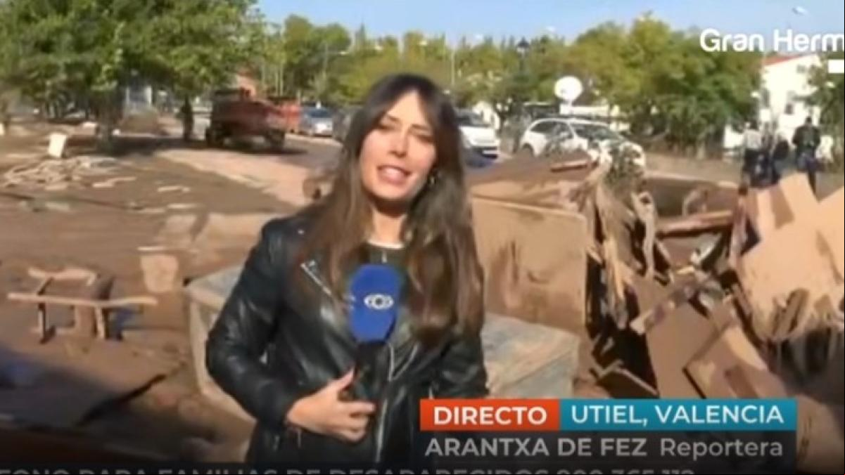Una reportera cubre la tragedia de la DANA desde los escombros de su propio hogar: “Esto es lo poco que queda de mi casa”