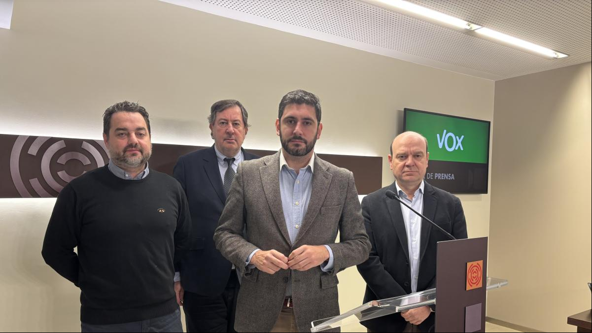 Vox carga contra Azcón por la falta de presupuestos: “No sé a qué leches está esperando”