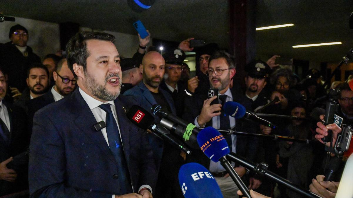 Salvini celebra la absolución atacando a Soros y las ONG