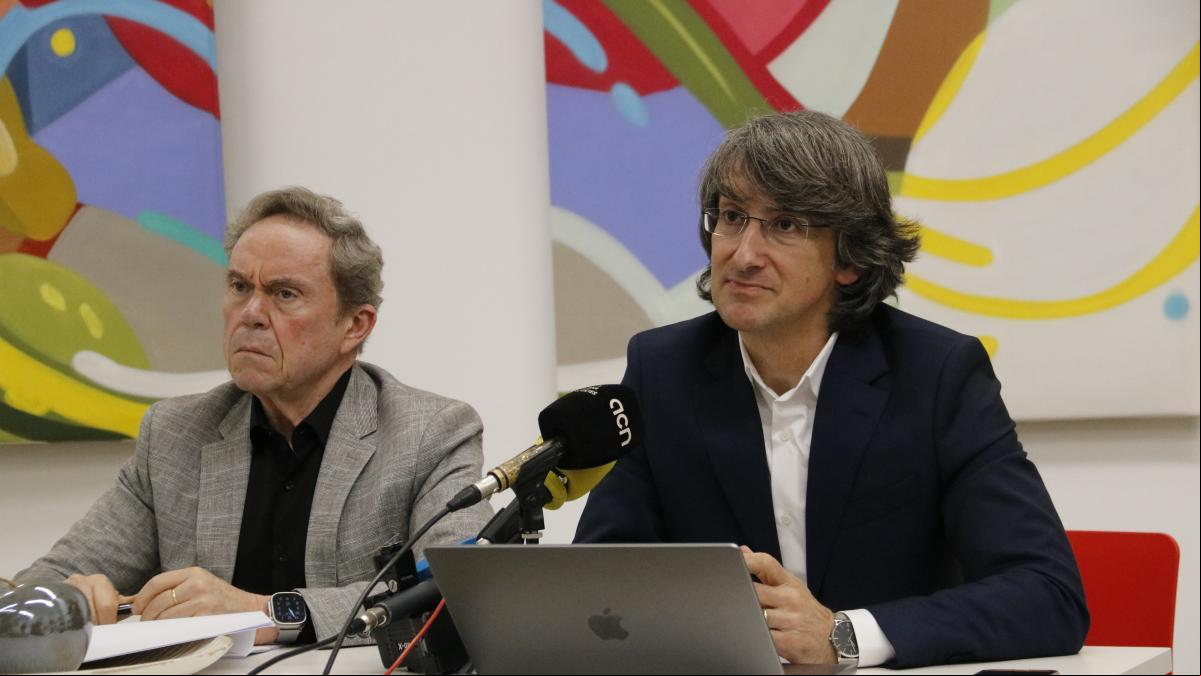 Afrucat denuncia que parte del pequeño comercio no indica origen de peras y manzanas y pide inspecciones