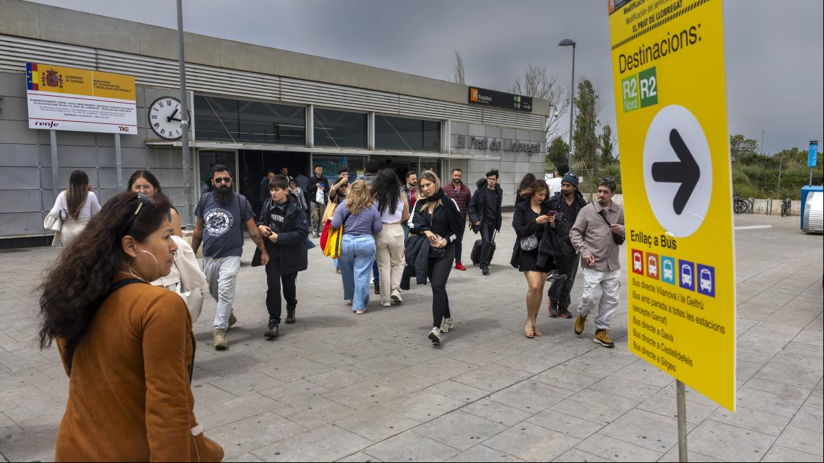 Les obres del tren a l’aeroport tallenla línia del Garraf durant quatre dies
