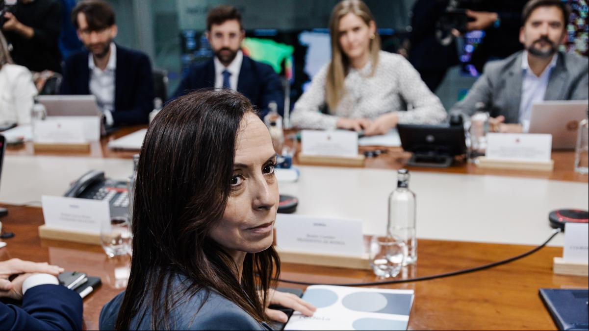 Sara Aagesen cierra la puerta a las eléctricas al Comité de crisis del apagón