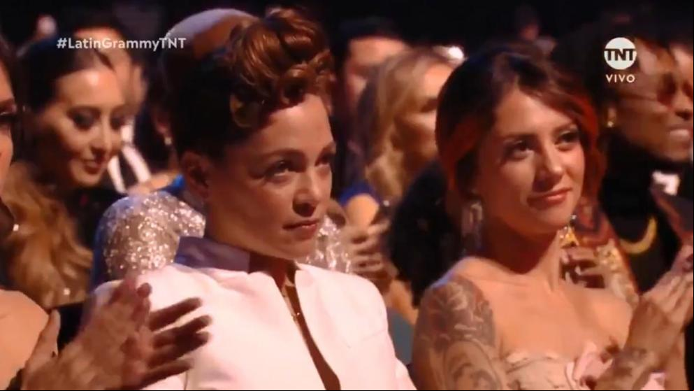 La cara de disgusto de Natalia Lafourcade cuando Maluma se llevó un Grammy Latino lo dice todo
