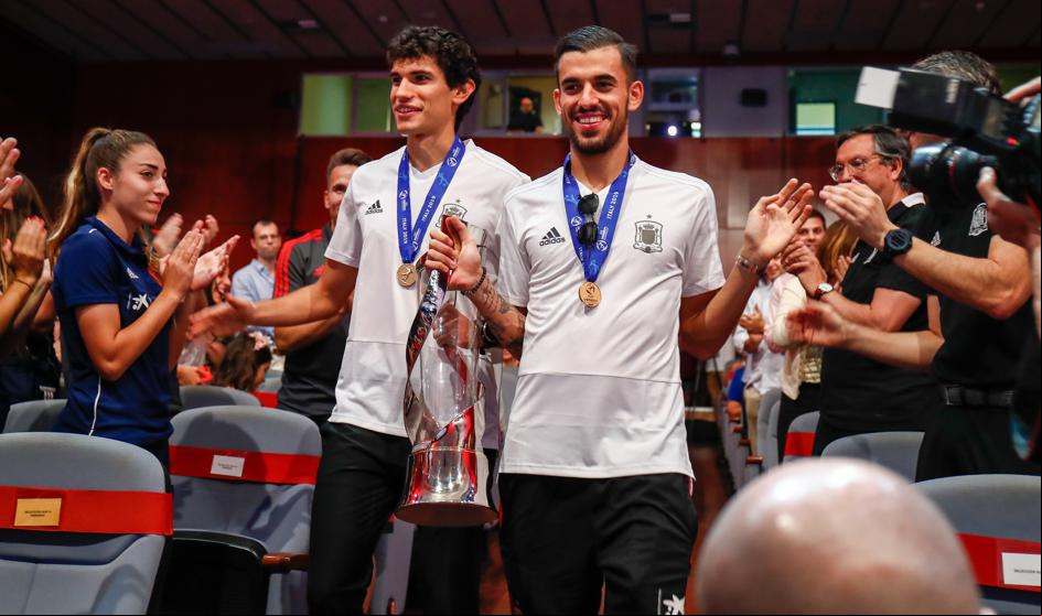 Ceballos, cedido un año al Arsenal