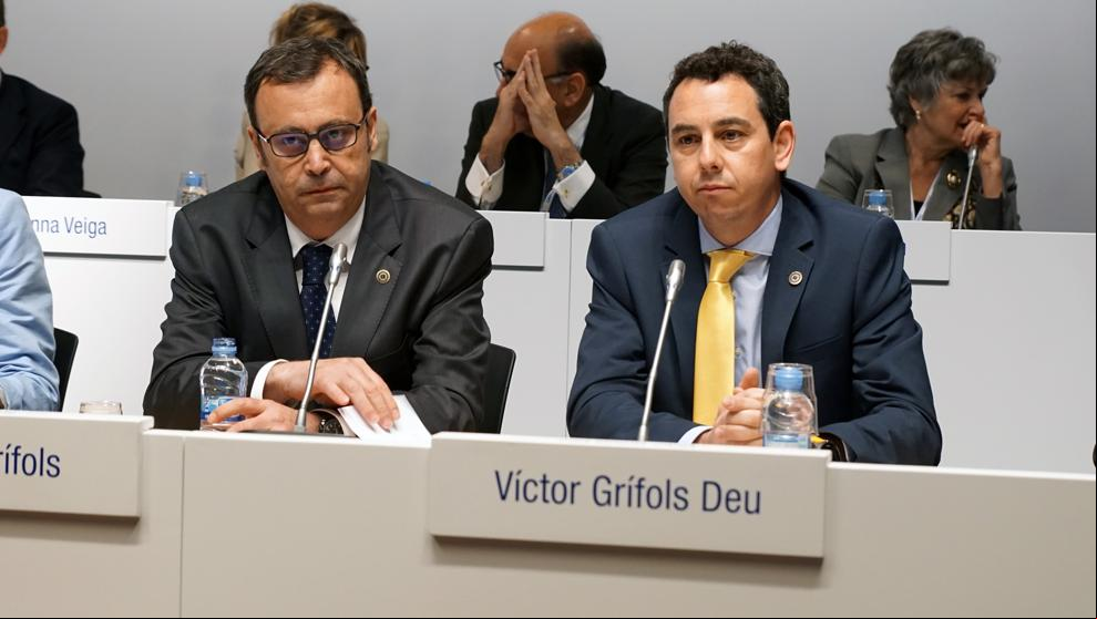 Grifols reduce el beneficio a 423 millones de euros