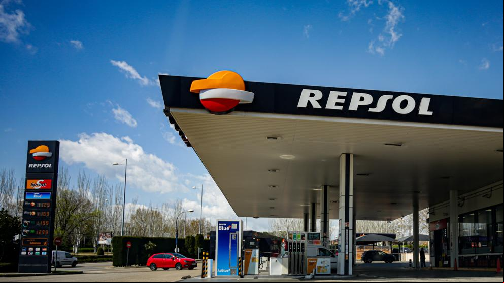 Repsol pierde 2.484 millones hasta junio por un impacto de la pandemia de casi 2.700 millones