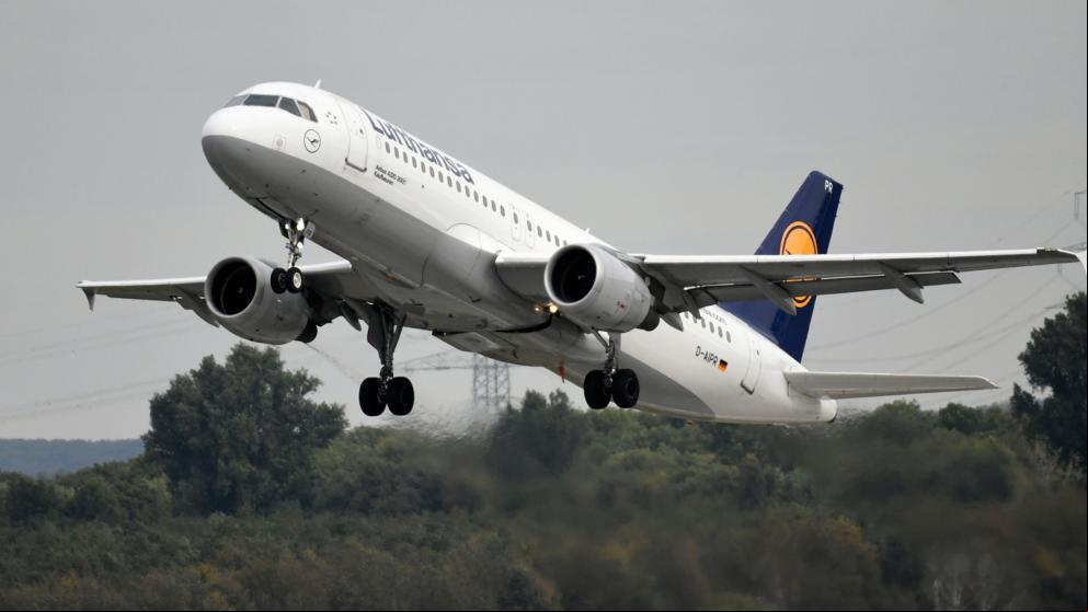 Lufthansa reducirá hasta un 50% su capacidad por el coronavirus